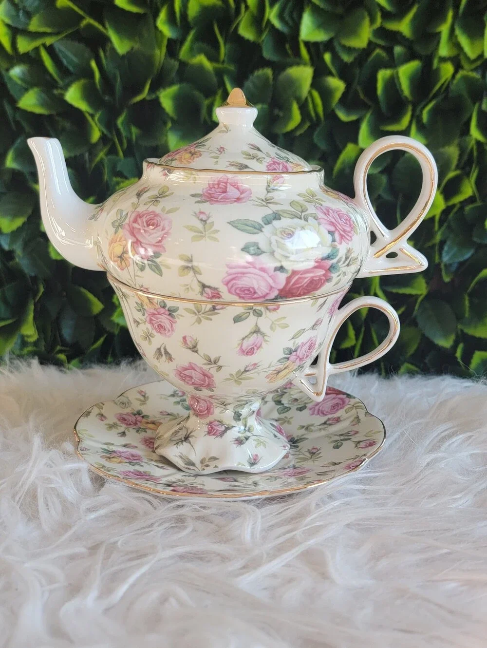 NWT - Grace Teapot Cup and Saucer Set